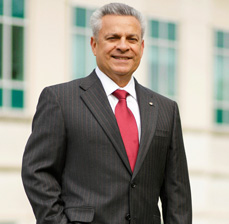 Dean Gerardo Gonzalez is one of four education leaders selected to Hispanic Business magazine's 2012 list of "Hispanic Business Influentials," recognizing prominent U.S. Hispanics nominated because of outstanding achievements in their respective professions.